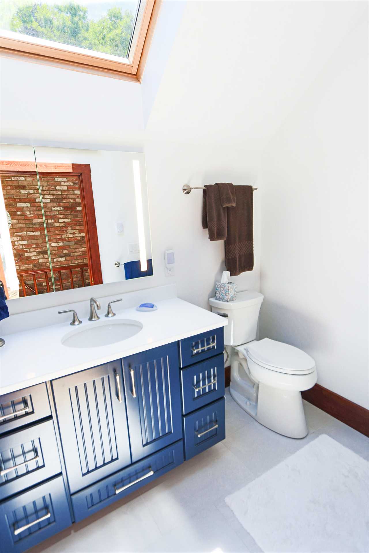 Shared Bath between Bed # 1 and Bed #2