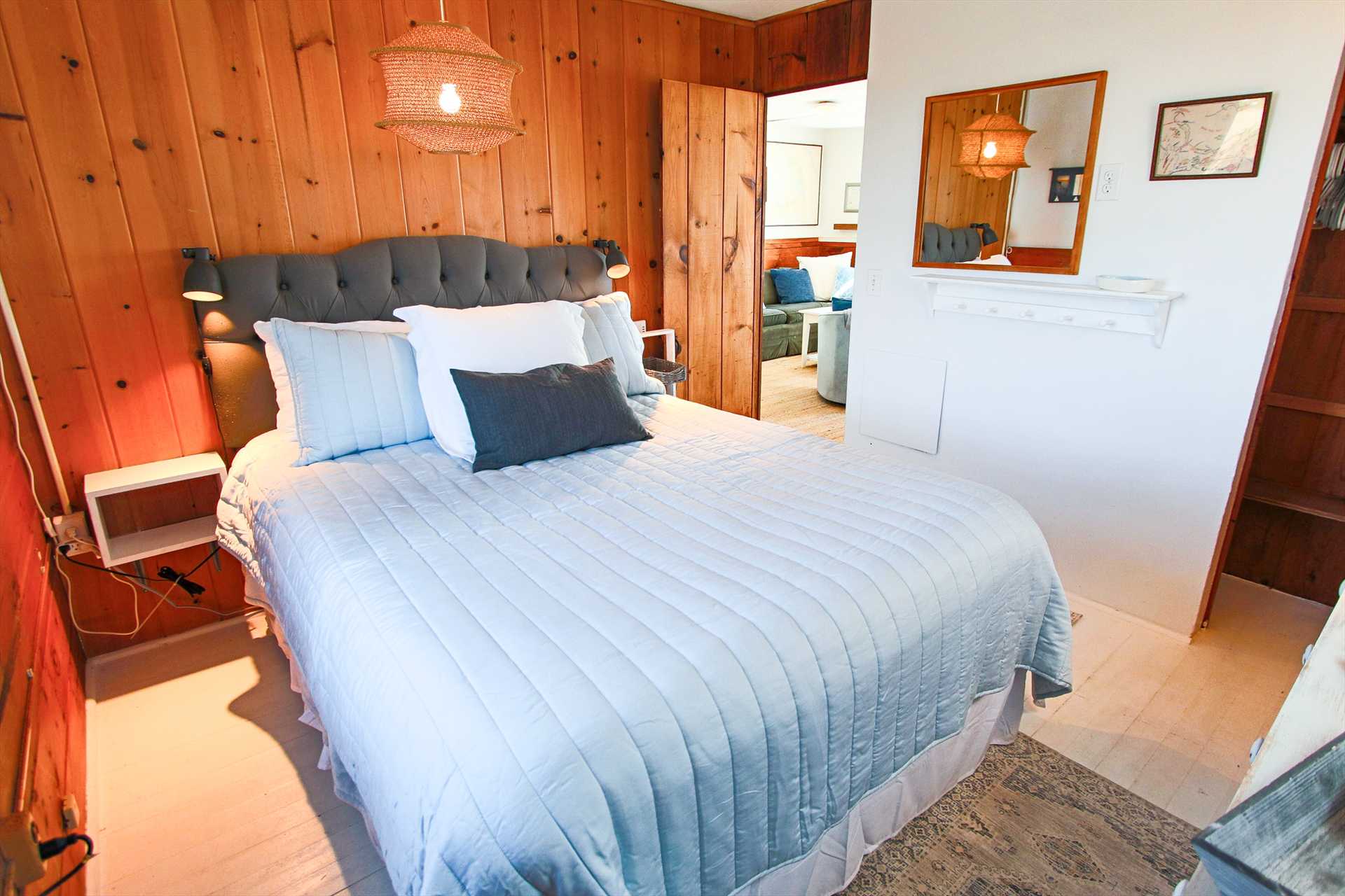Bedroom #1 - Queen