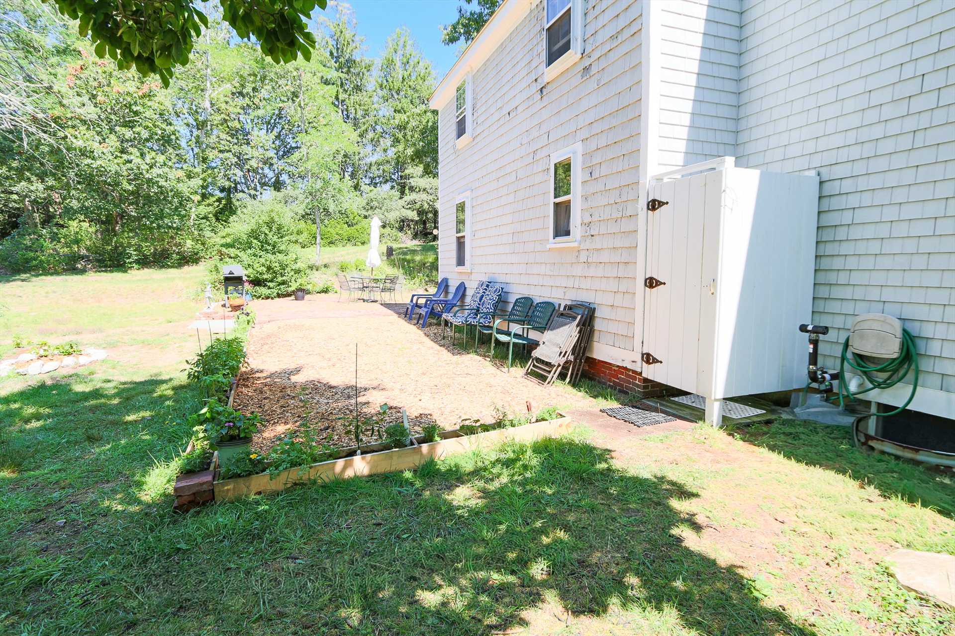 Outdoor Shower in Back of House