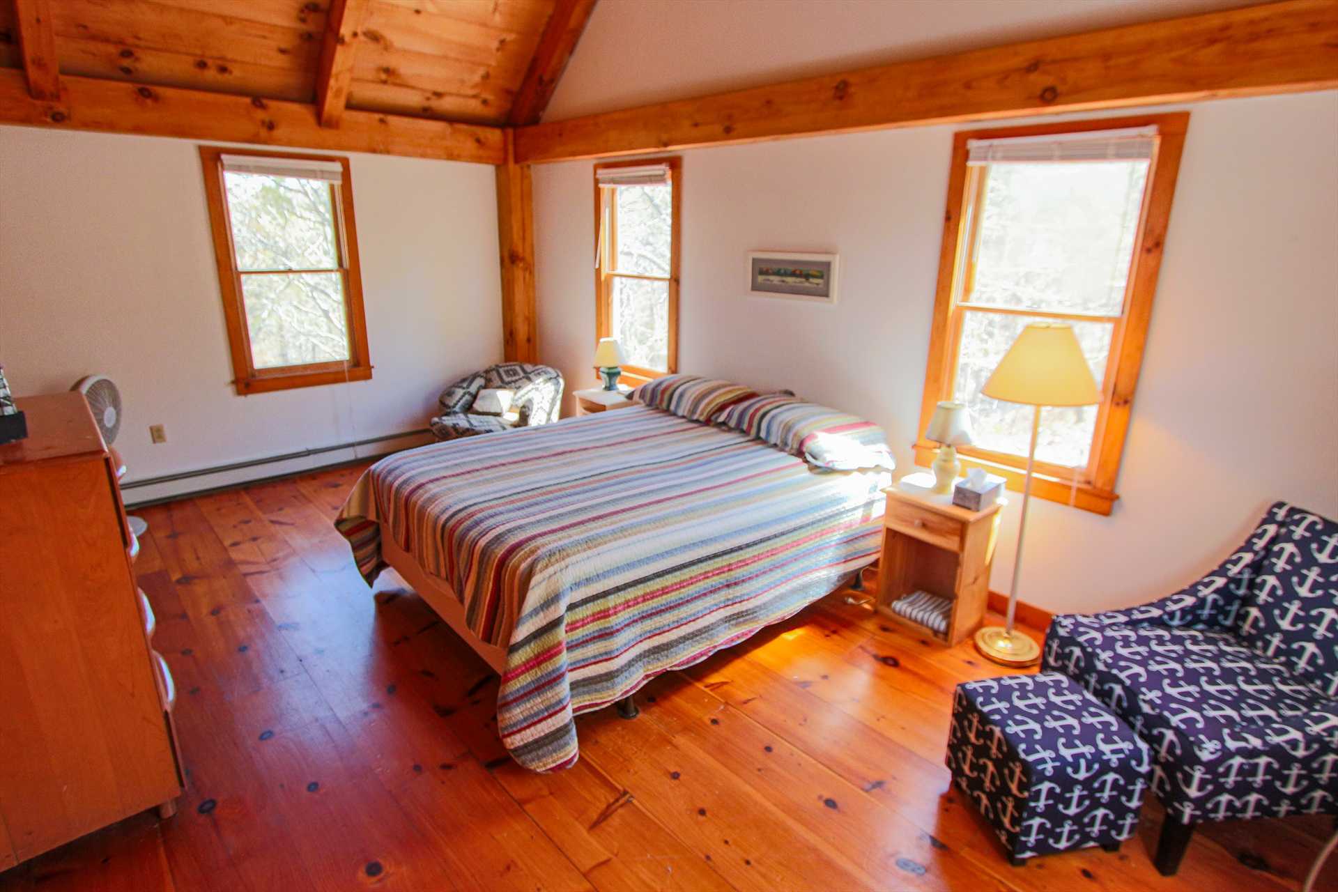Bedroom # 1 - 1st Floor - Queen
