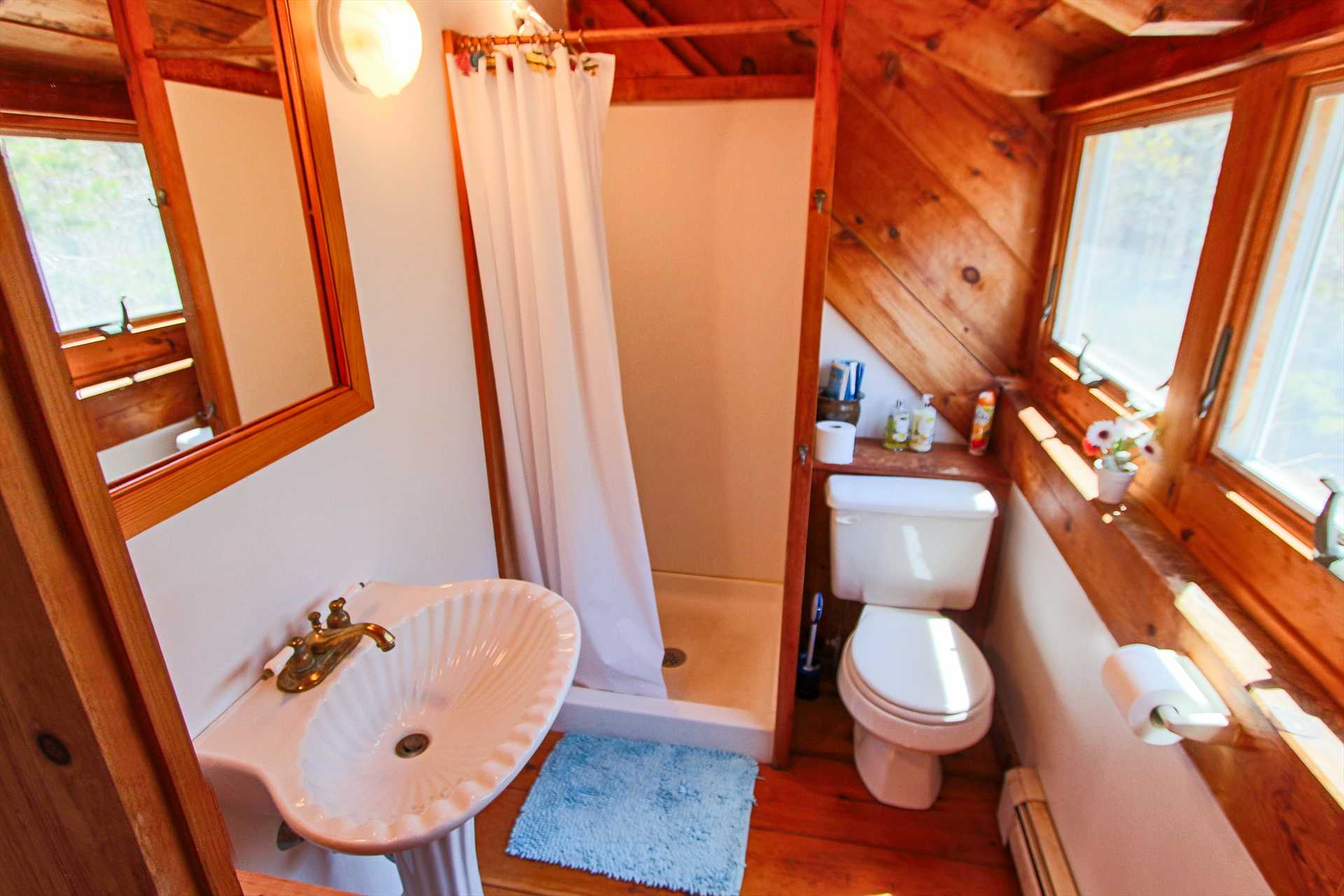 Bathroom on 2nd Floor with Shower