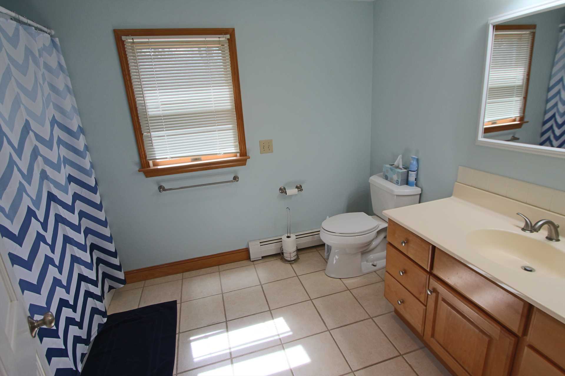 Bathroom - 2nd Floor w/ Tub and Shower