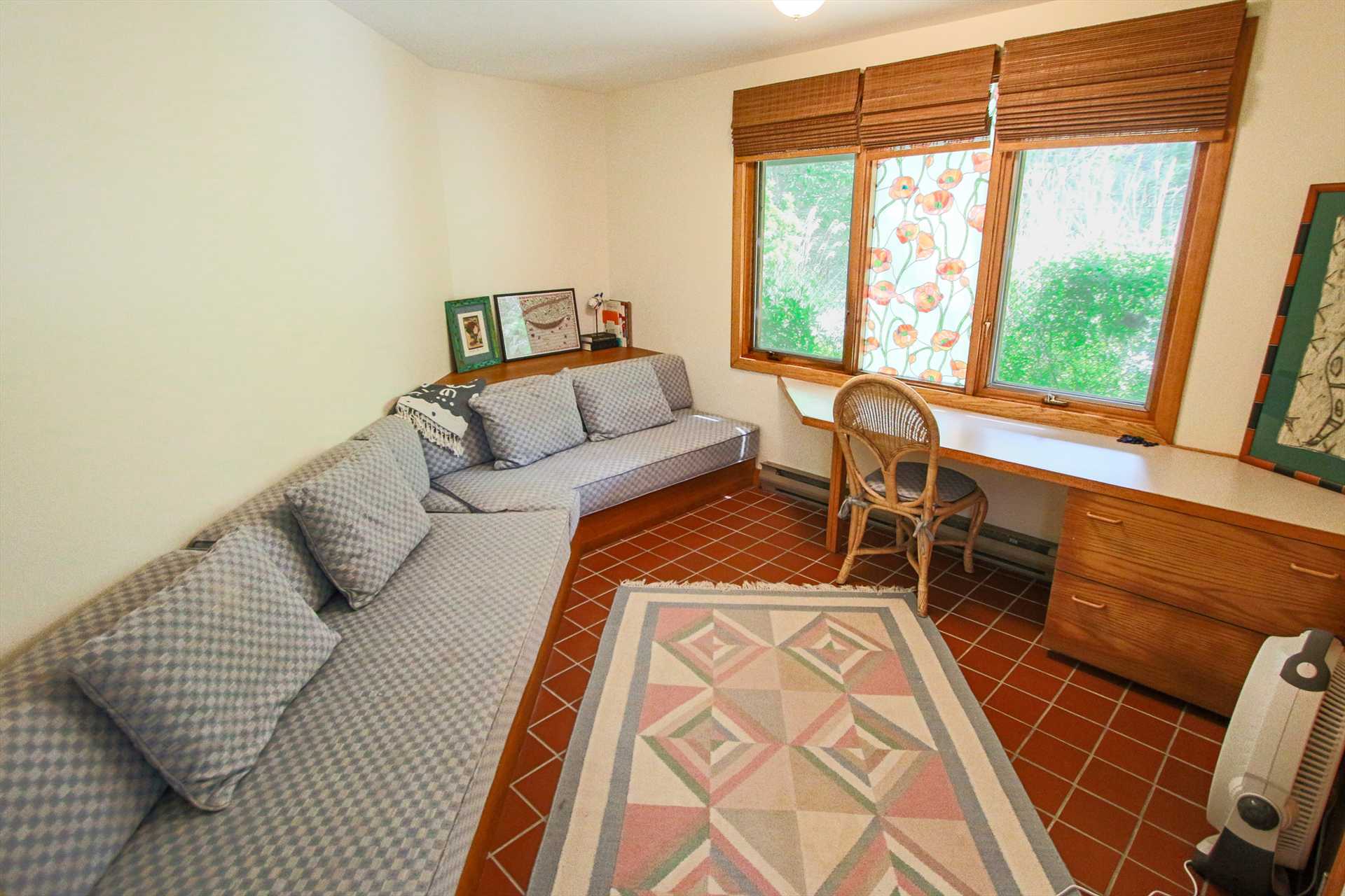 4th Bedroom is Built in Beds, Turns into 2 Twins (See Next p