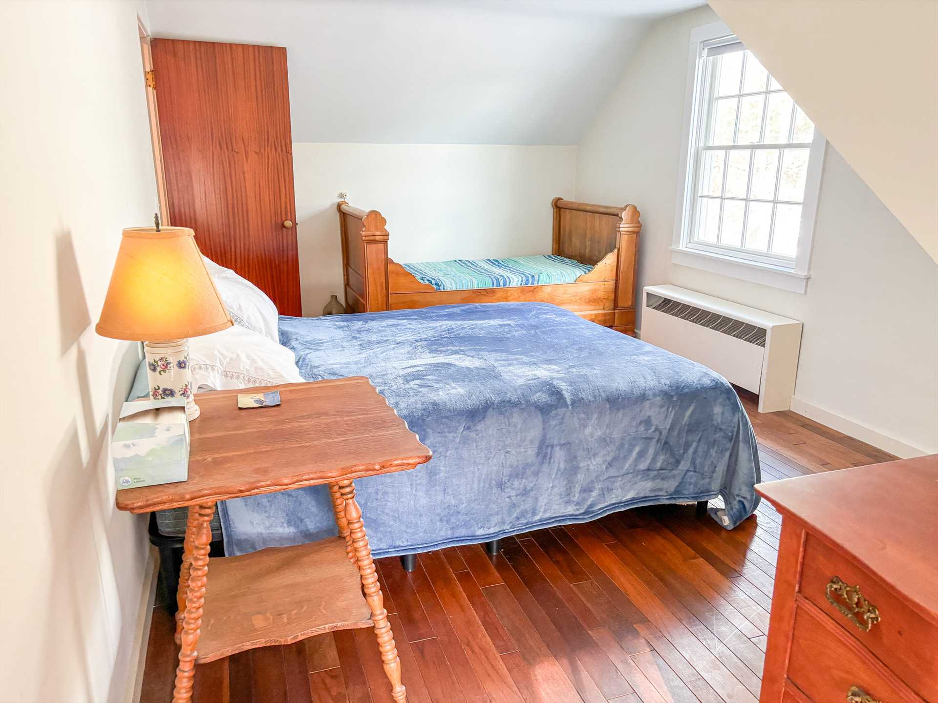 Bedroom #4- 1 Queen, 1 Antique Twin - 2nd Floor (Little Wide