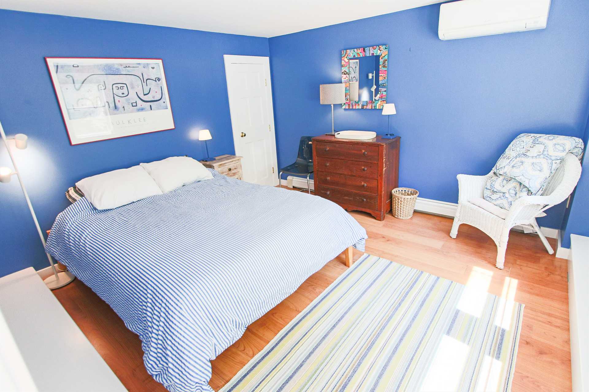 Bedroom #1 - Queen - Ground Level