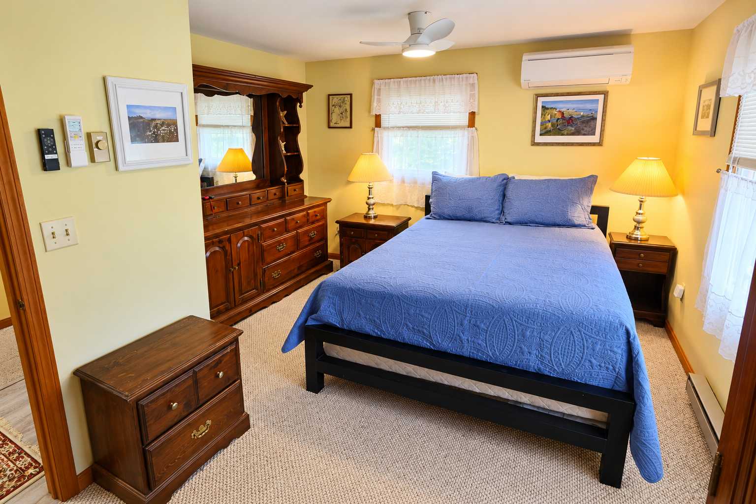 Bedroom #1 - Queen - Main Floor