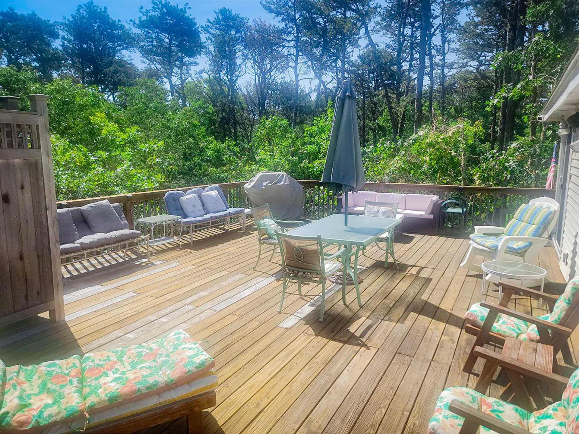 Large Deck with Outdoor Shower